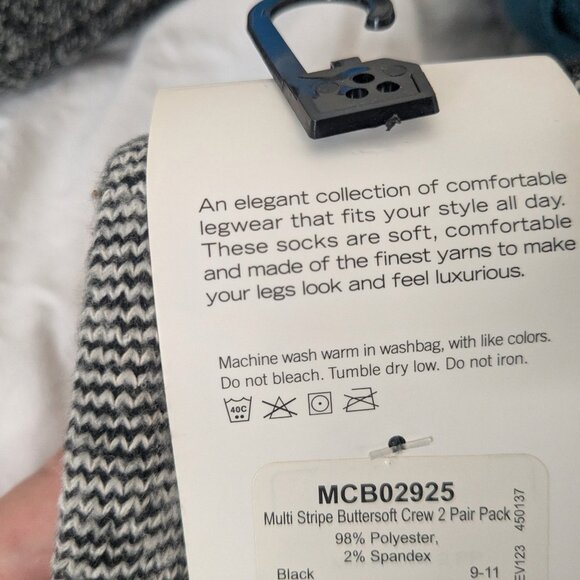 Bundle of Brand New Winter Socks - Picture 15 of 16